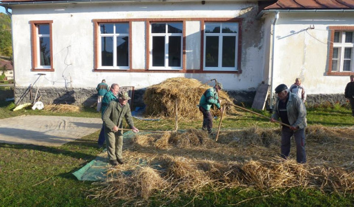 Dožinky a výstavba