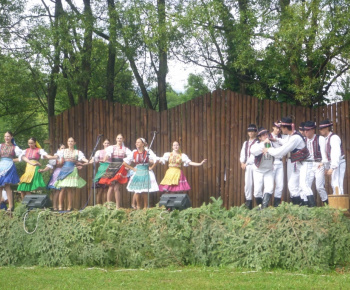 Akcie / Festival ľudového spevu a tanca ''Fest pod Kremencom'' - VII. ročník - foto